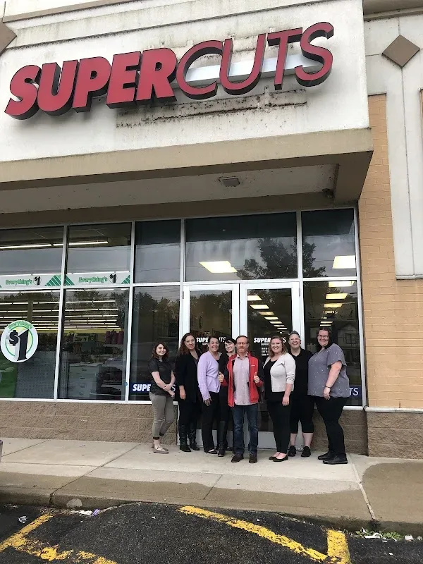SUPERCUTS — Hair salon in Lakewood